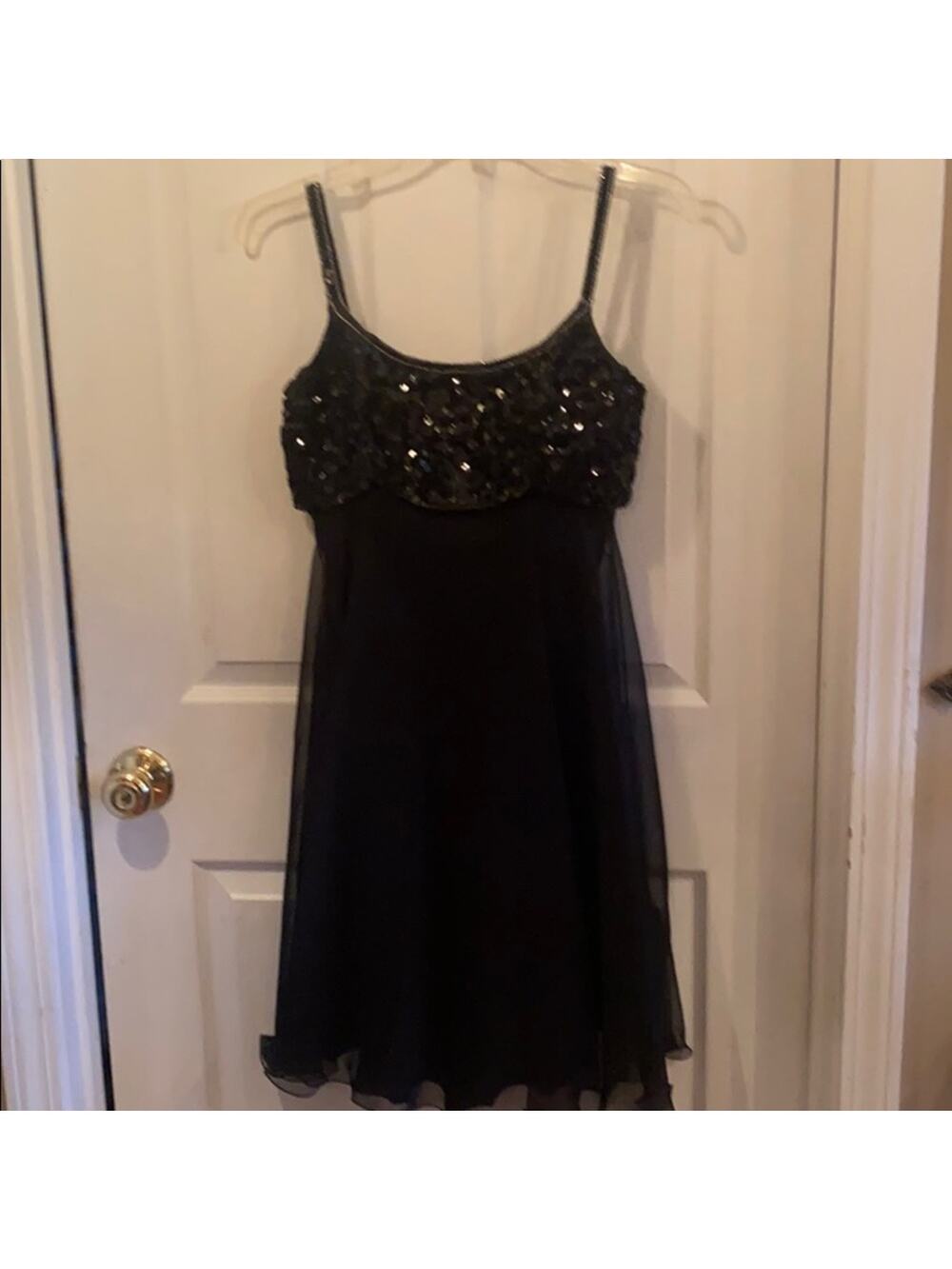 Mike Benet women’s 6 black beaded formal evening semi formal gown